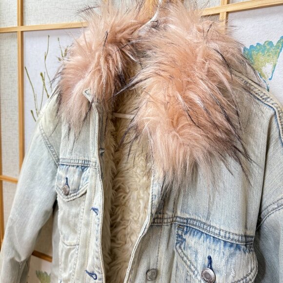 American Eagle AEO denim Jacket with fur and sherpa lining jean coat Small - Picture 3 of 7